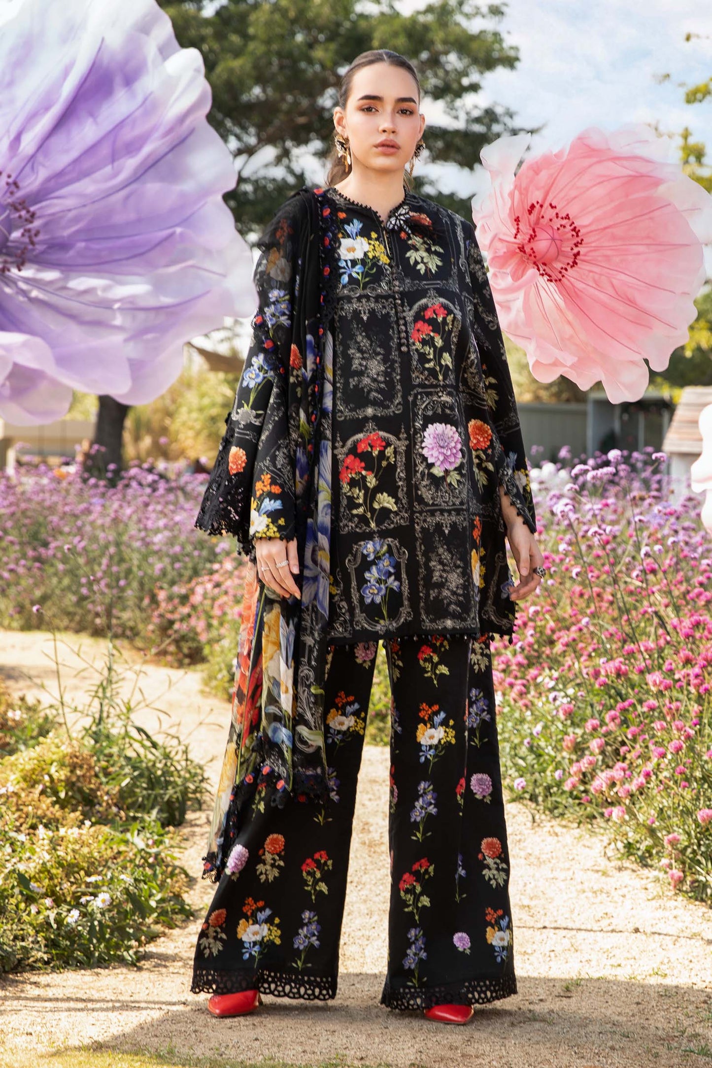 MARIA.B-3PC LAWN PRINTED SHIRT WITH CHIFFON PRINT DUPATTA AND PRINT TROUSER-PK-5652