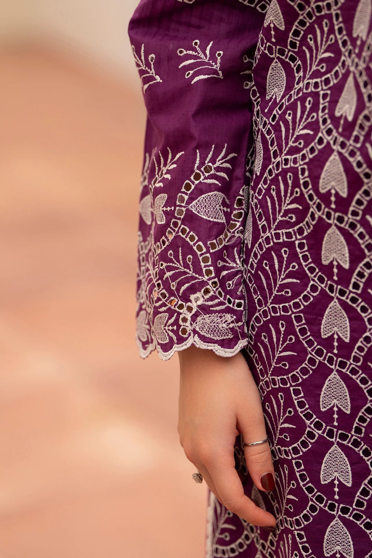 MIRAKHI-3PC LAWN CHIKENKARI EMBROIDERED SHIRT WITH LAWN TUBE SLUB DUPATTA-PK-5673