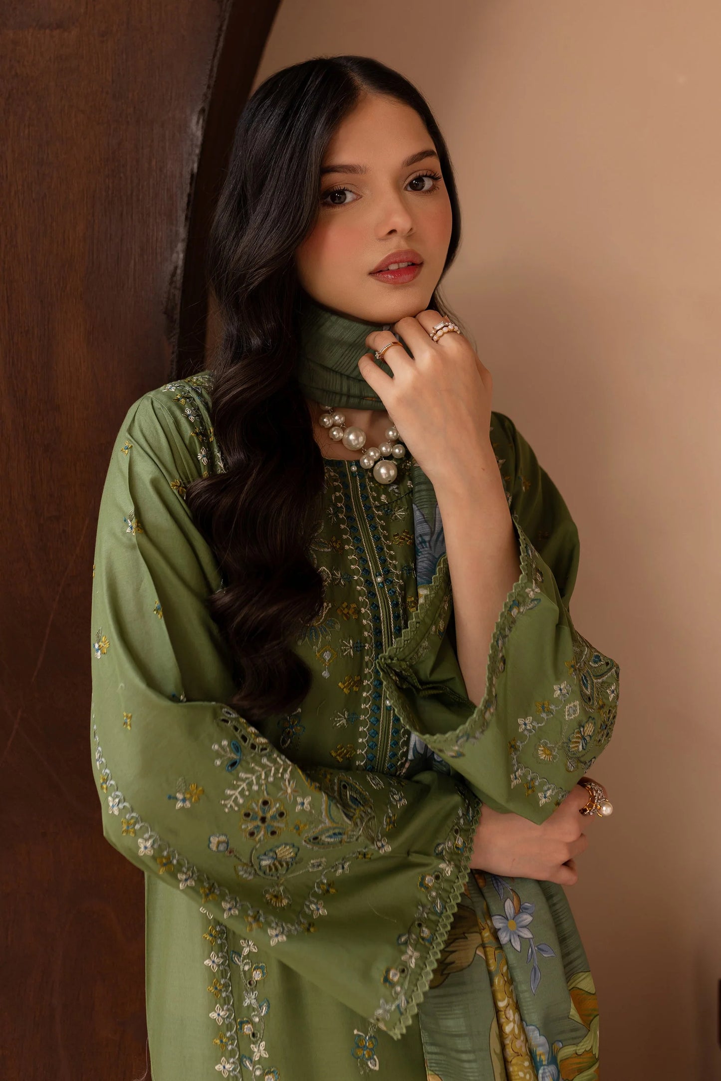 BATIK-3PC LAWN EMBROIDERED SHIRT WITH MONARK PRINT DUPATTA AND EMB TROUSER-PK-5630