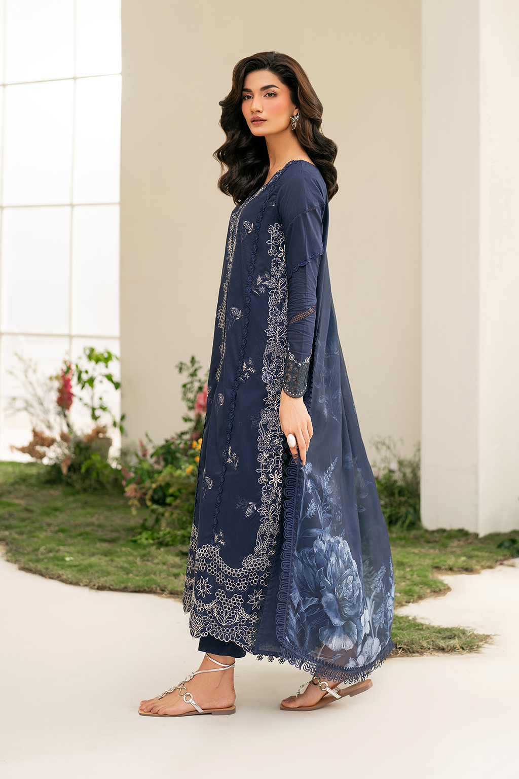 IZNIK-UNSTITCHED 3PC DHANAK CHIKANKARI EMBROIDERED SUIT-PK-5816