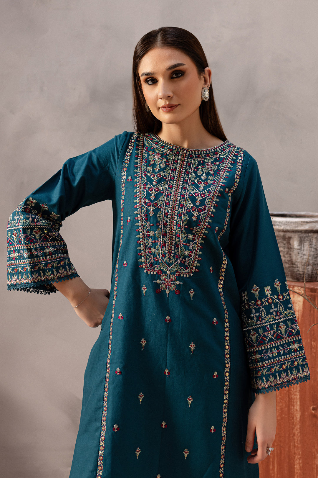 BATIK-2PC SEQUIN LAWN EMBROIDERED SHIRT WITH SEQUIN LAWN EMBROIDERED TROUSER-PK-5586
