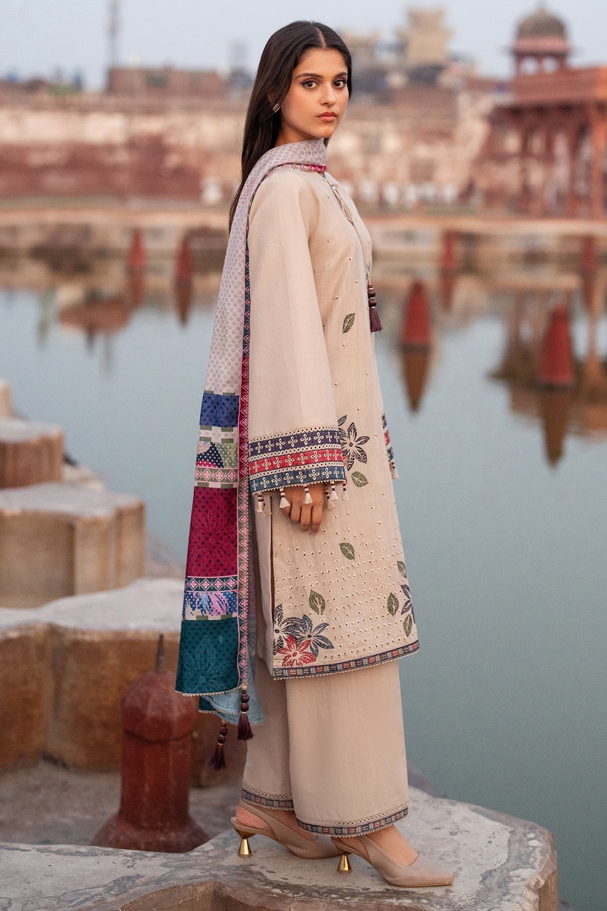 JAZMIN-3PC LAWN EMBROIDERED SHIRT WITH MONARK PRINTED DUPATTA AND TROUSER-PK-5581