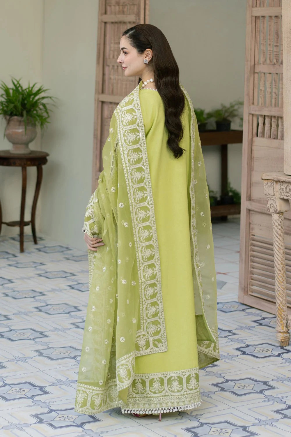 MARYAM & MARIA-3PC LAWN EMBROIDERED SHIRT WITH ORGANZA EMBROIDERED DUPATTA & TROUSER-PK-5677