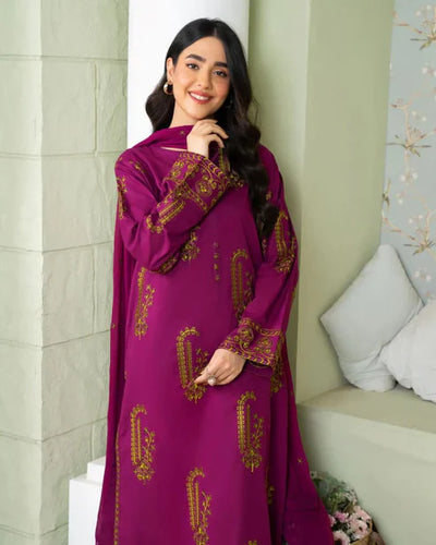 SAPPHIRE-3PC LAWN EMBROIDERED SHIRT WITH BAMBER CHIFFON DUPATTA AND TROUSER-PK-5576