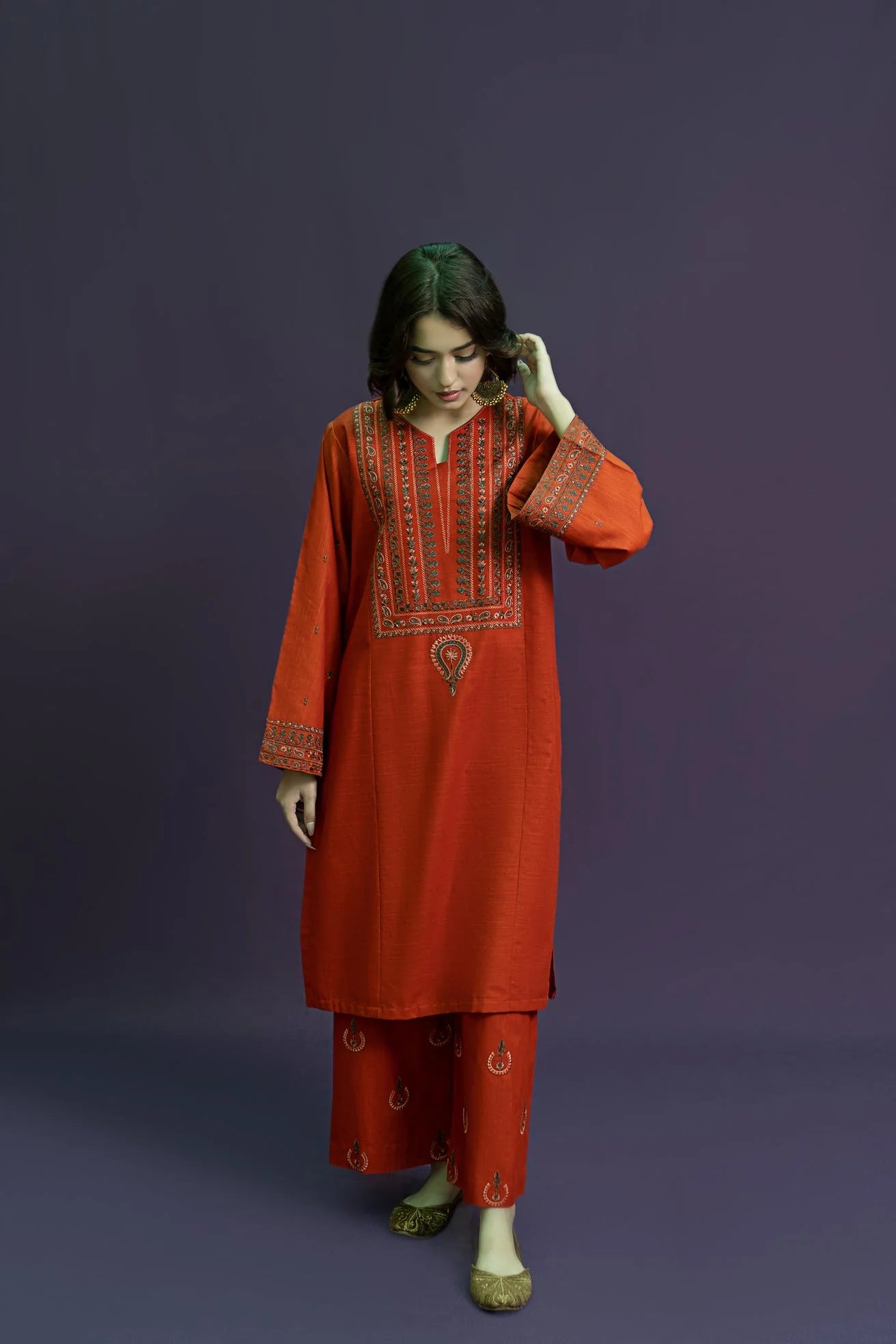 URGE-2PC LAWN EMBROIDRED SHIRT WITH AND EMBROIDRED TROUSER-PK-3126