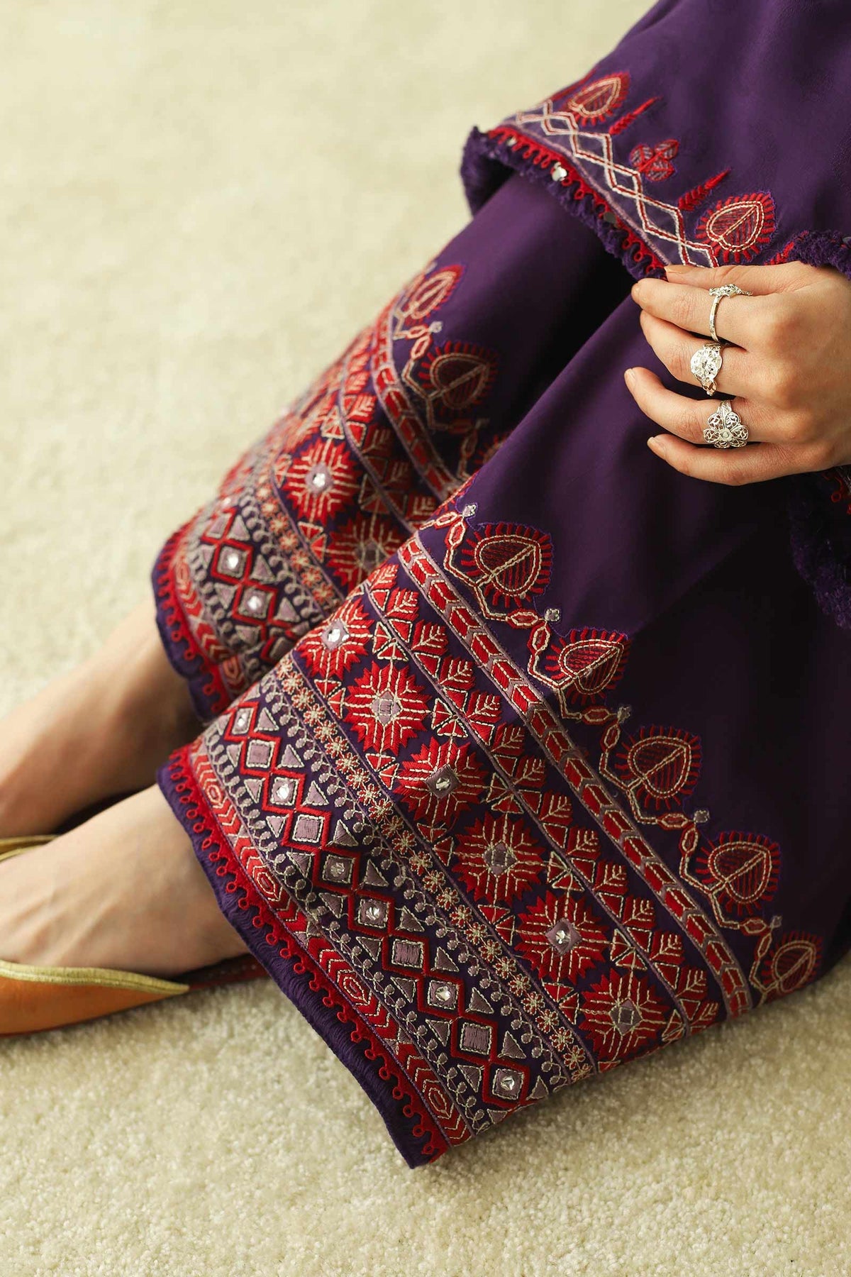 ZARASHAHJAHAN- 3PC DHANAK EMBROIDERED SHIRT WITH DHANAK EMBROIDERED SHAWL AND EMBROIDERED DHANAK TROUSER- EP-5037