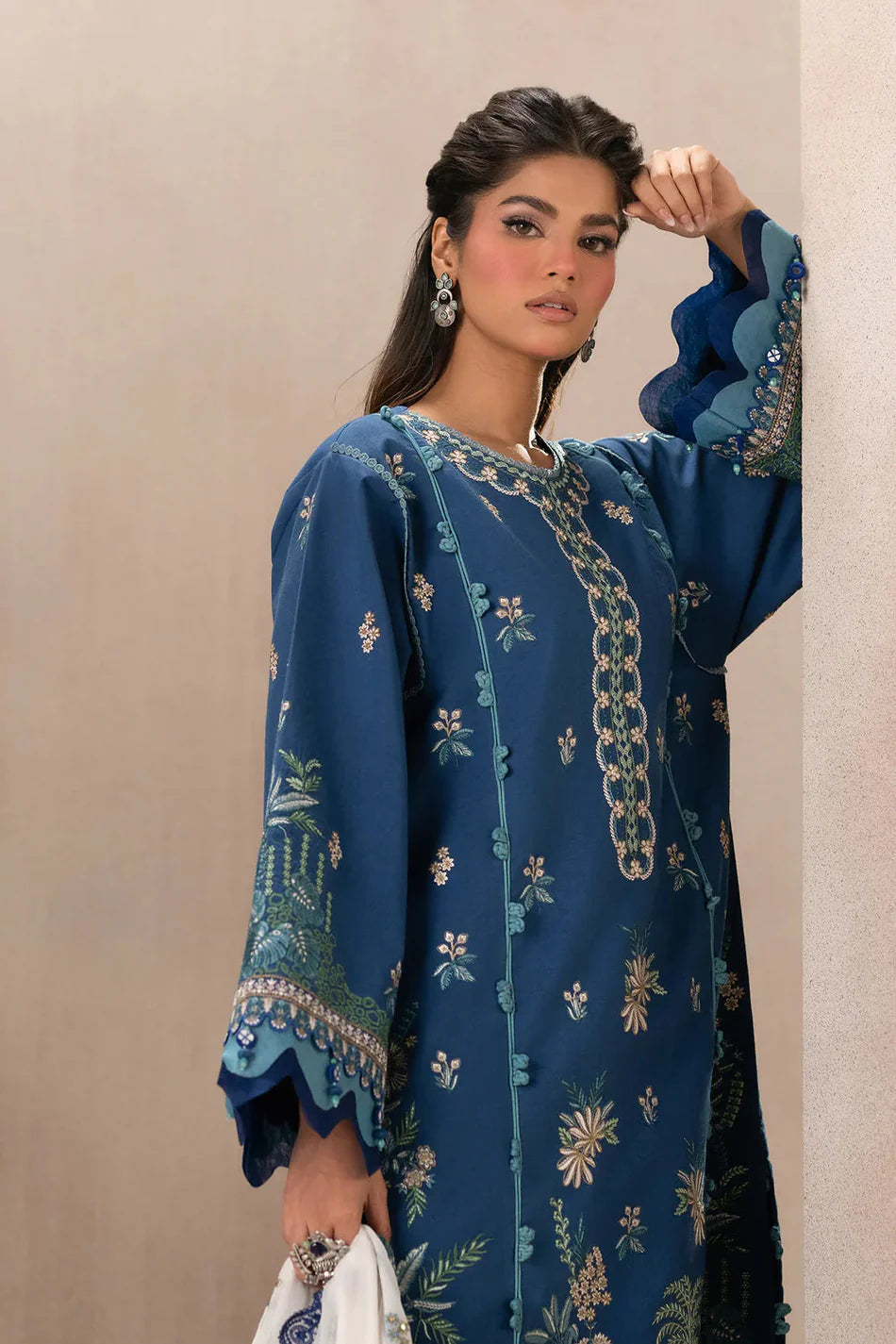 ETHNC-UNSTITCHED 3PC DHANAK HEAVY EMBROIDERED SUIT-PK-5803