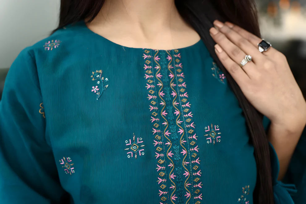 ELAAN.PK-3PC DHANAK CUTWORK EMBROIDERED SHIRT WITH KASHMIRI JACQUARD WOOL SHAWL-EP-5522