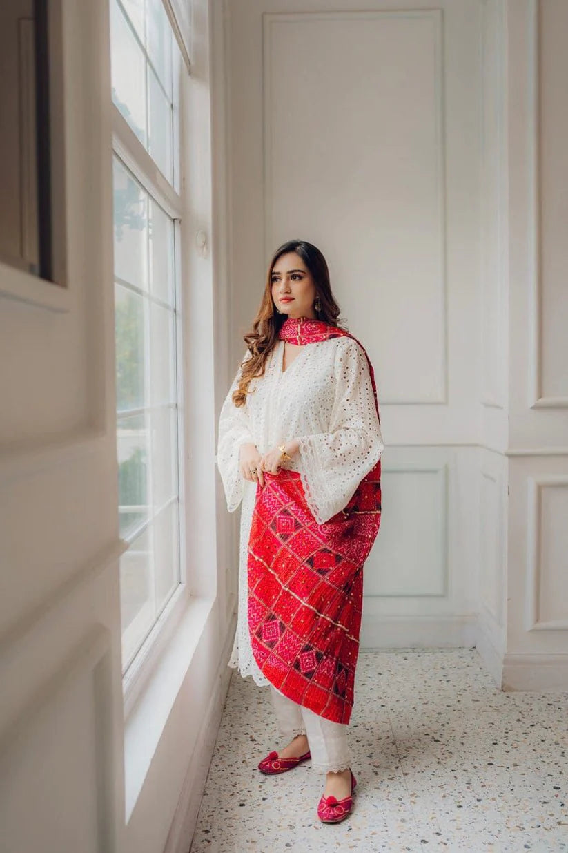 MARIA-B 3PC LAWN CHIKENKARI EMBROIDERED SHIRT WITH CHUNRI PRINT DUPATTA & TROUSER-PK-4002