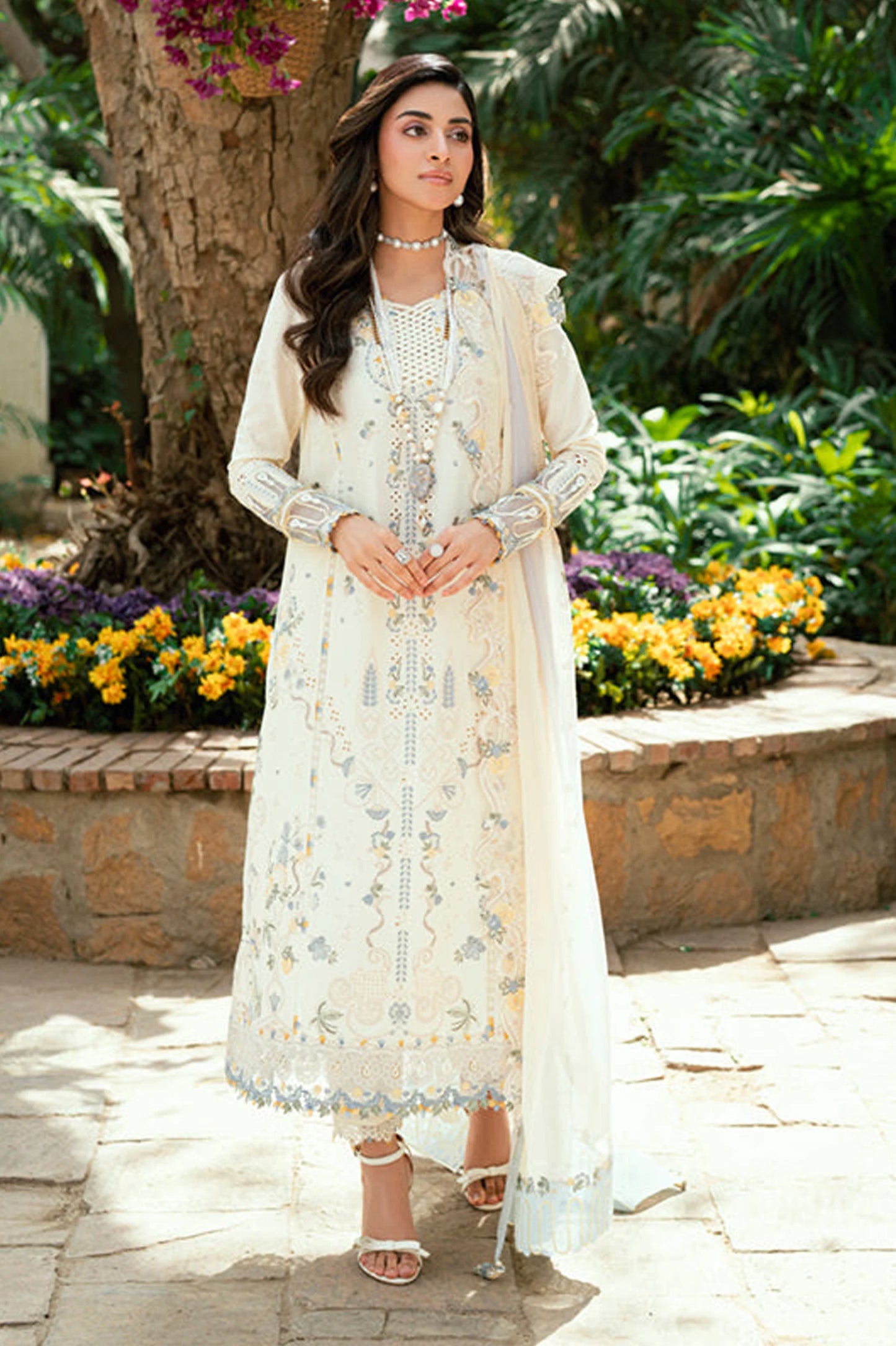 QALAMQAR - UNSTITCHED 3PC LAWN EMBROIDERED SUIT-PK-5819