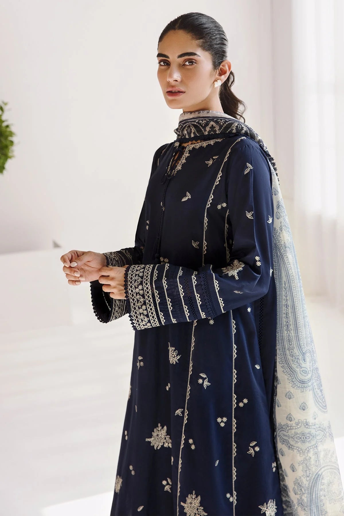 JAZMIN-UNSTITCHED 3PC DHANAK SEQUENCE EMBROIDERED SUIT-PK-5774