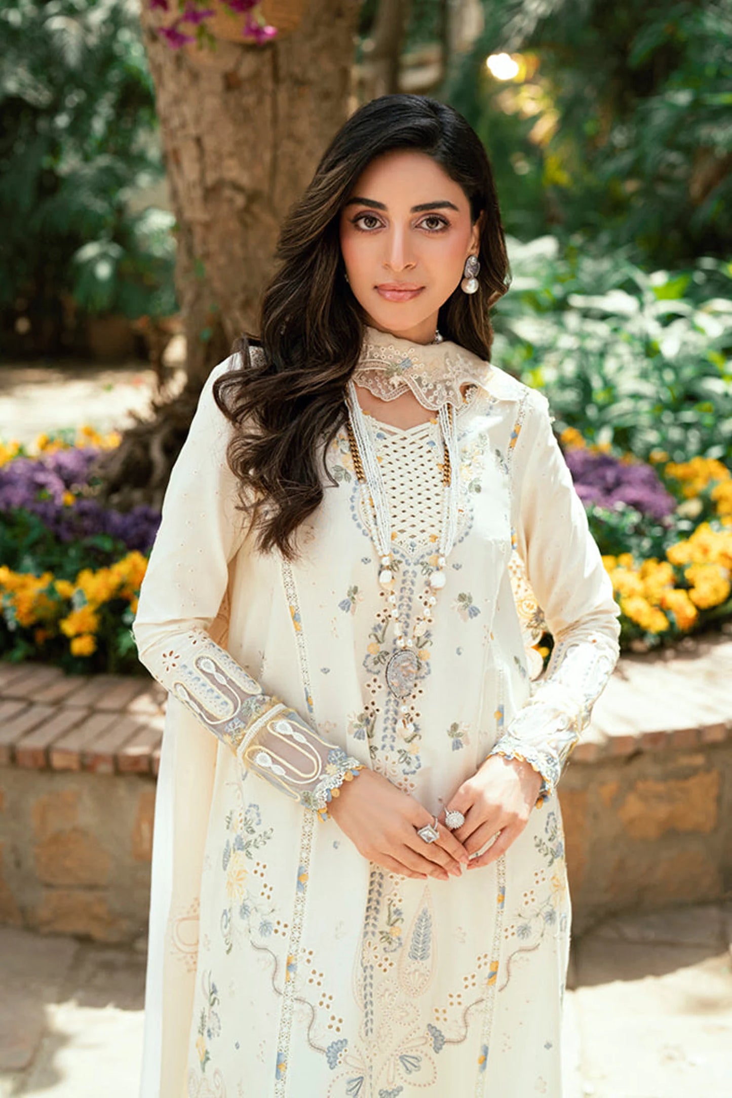 QALAMQAR - UNSTITCHED 3PC LAWN EMBROIDERED SUIT-PK-5819