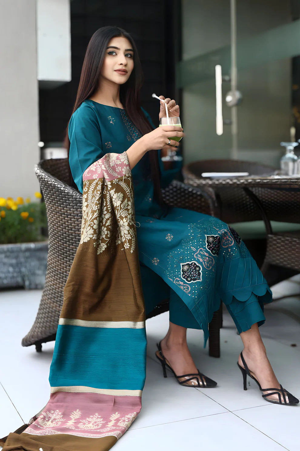 ELAAN.PK-3PC DHANAK CUTWORK EMBROIDERED SHIRT WITH KASHMIRI JACQUARD WOOL SHAWL-EP-5522