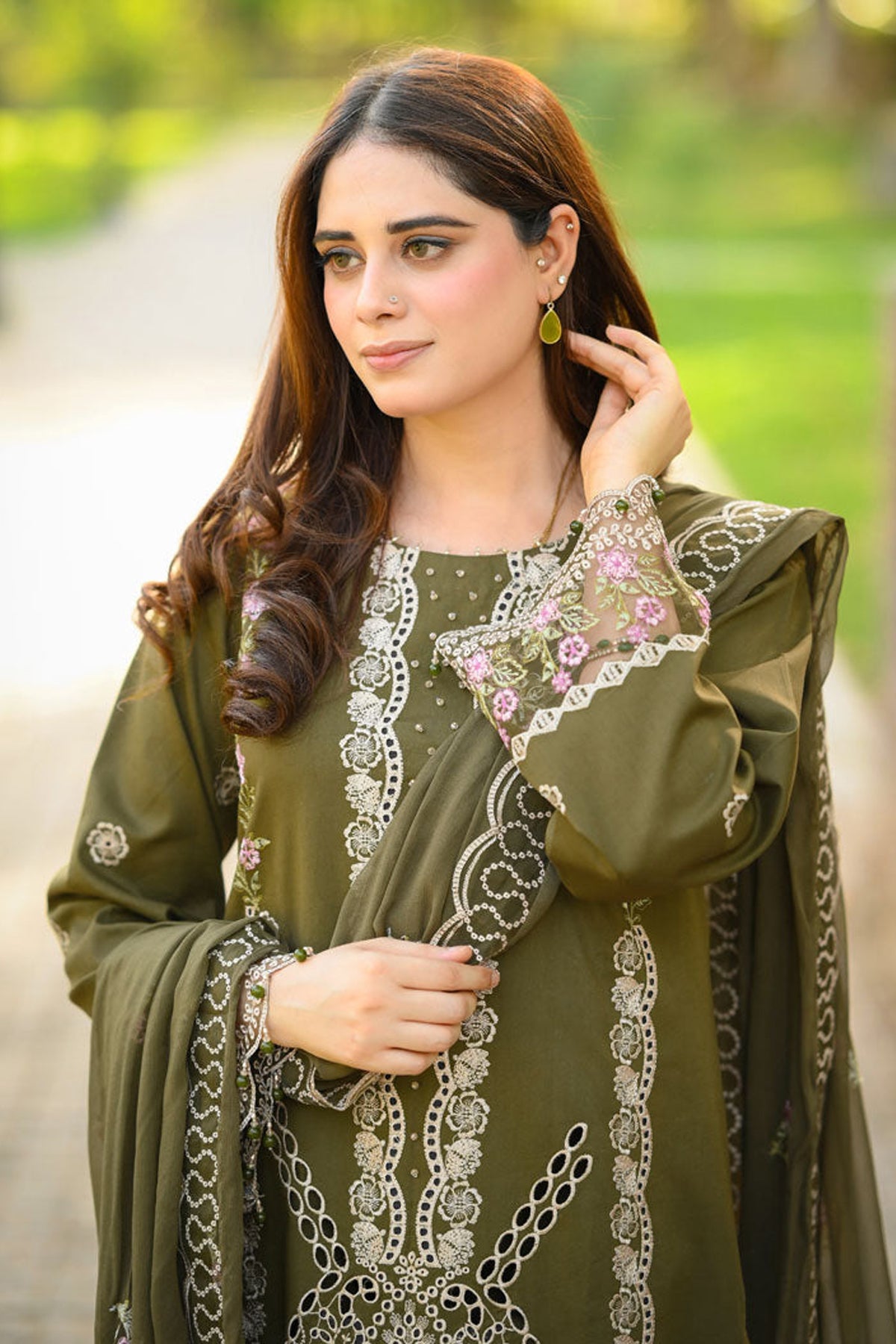 LIBAAS-UNSTITCHED 3PC KARANDI HEAVY EMBROIDERED SUIT-PK-5810
