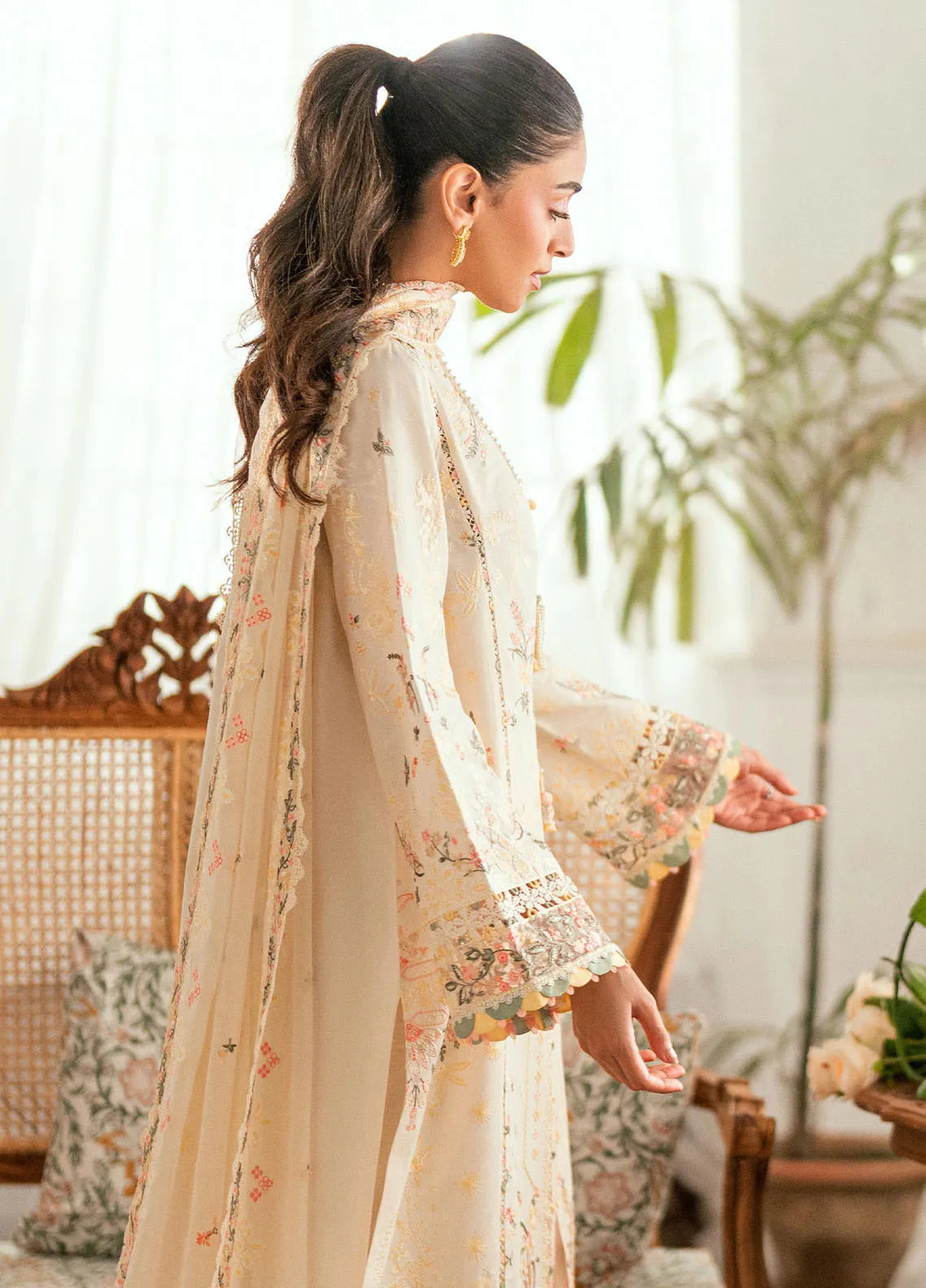QALAMQAR - UNSTITCHED 3PC LAWN EMBROIDERED SUIT-PK-5731