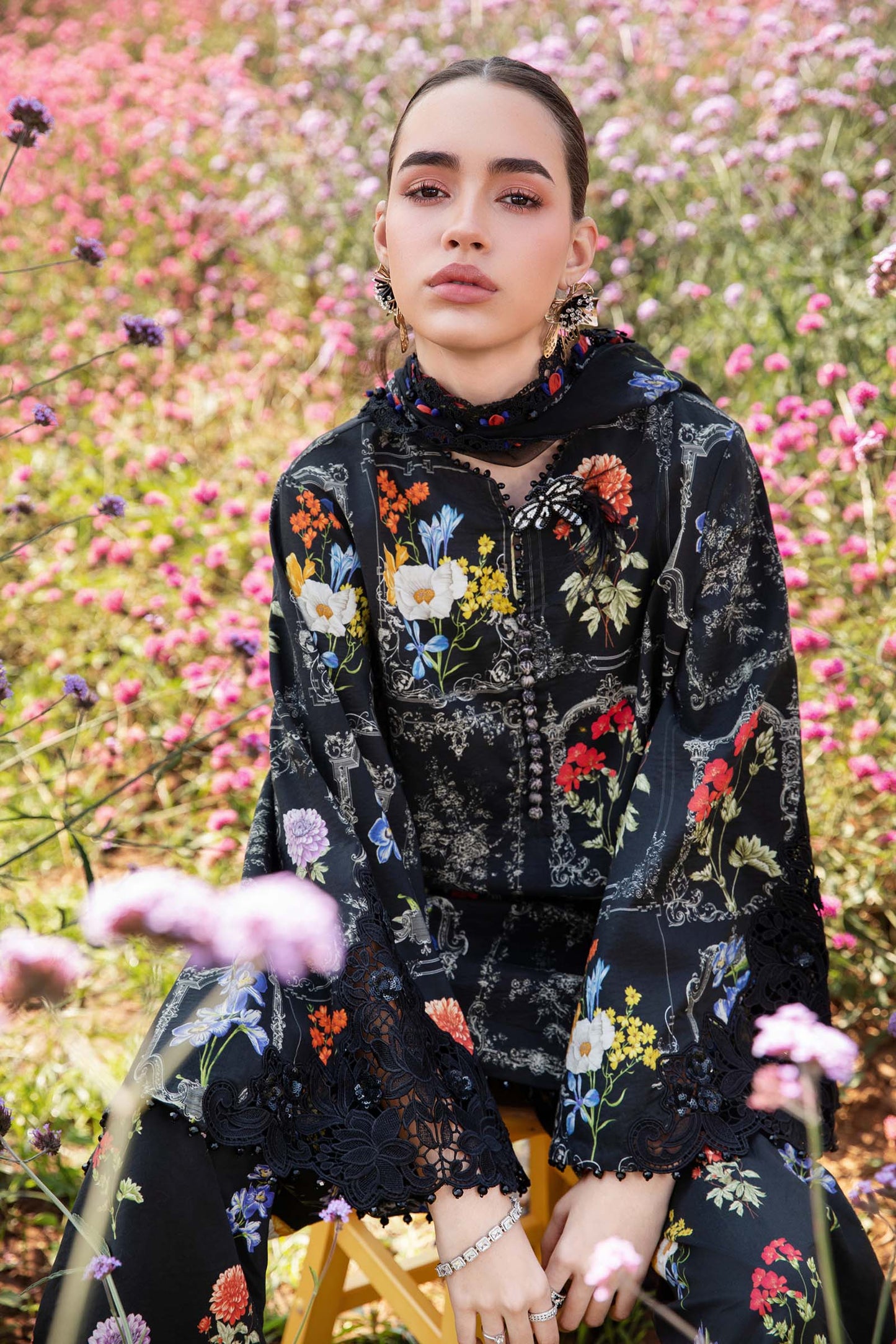 MARIA.B-3PC LAWN PRINTED SHIRT WITH CHIFFON PRINT DUPATTA AND PRINT TROUSER-PK-5652
