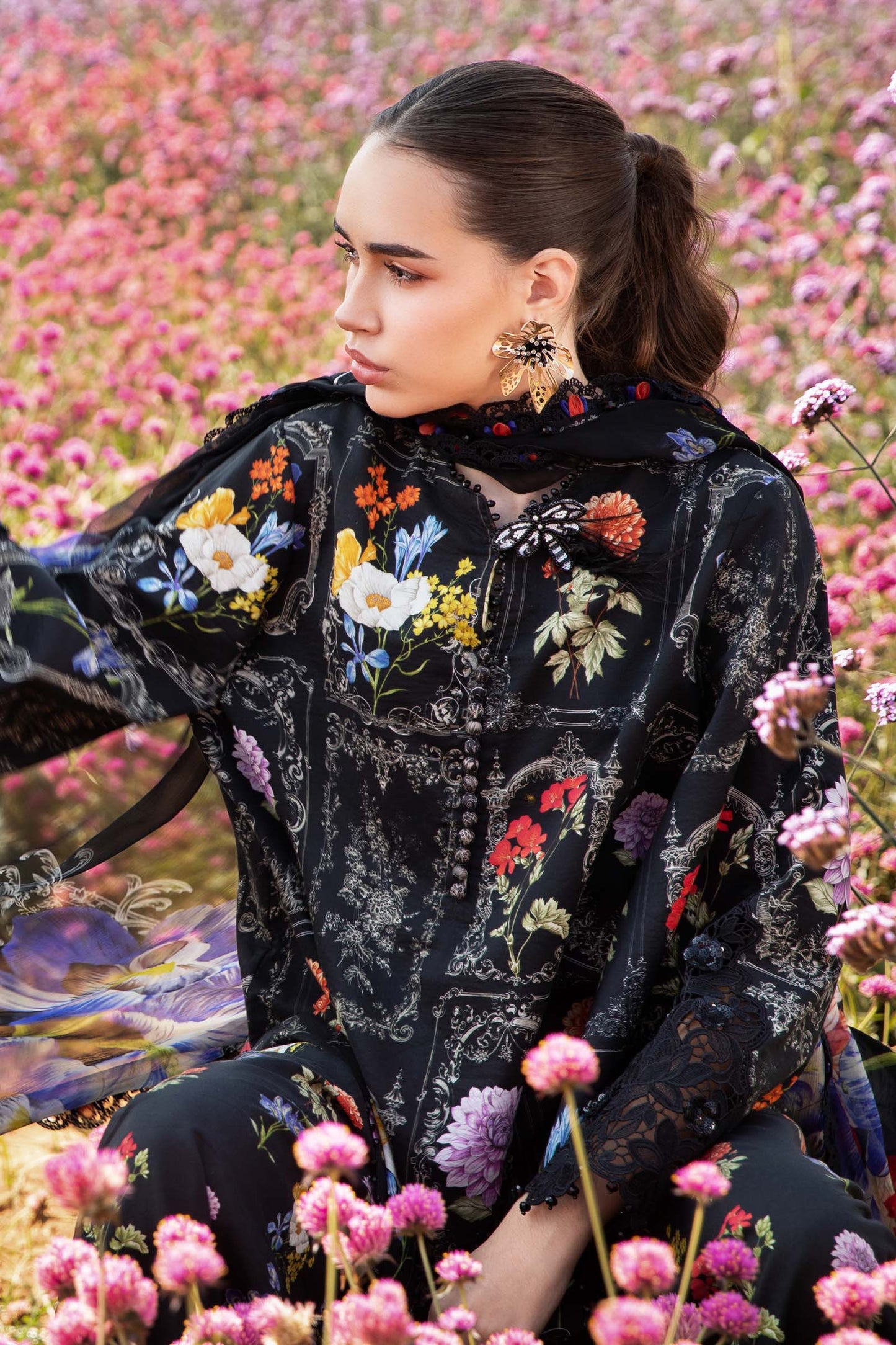 MARIA.B-3PC LAWN PRINTED SHIRT WITH CHIFFON PRINT DUPATTA AND PRINT TROUSER-PK-5652