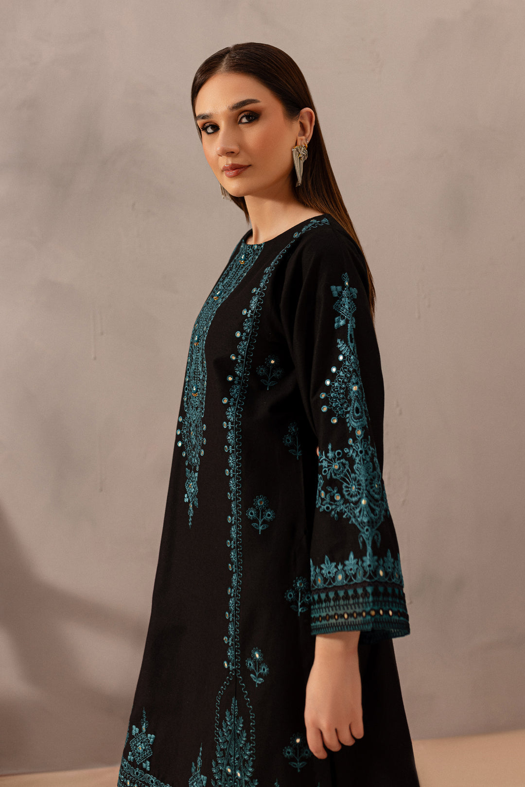 BATIK-2PC SEQUIN LAWN EMBROIDERED SHIRT WITH SEQUIN LAWN EMBROIDERED TROUSER-PK-5585