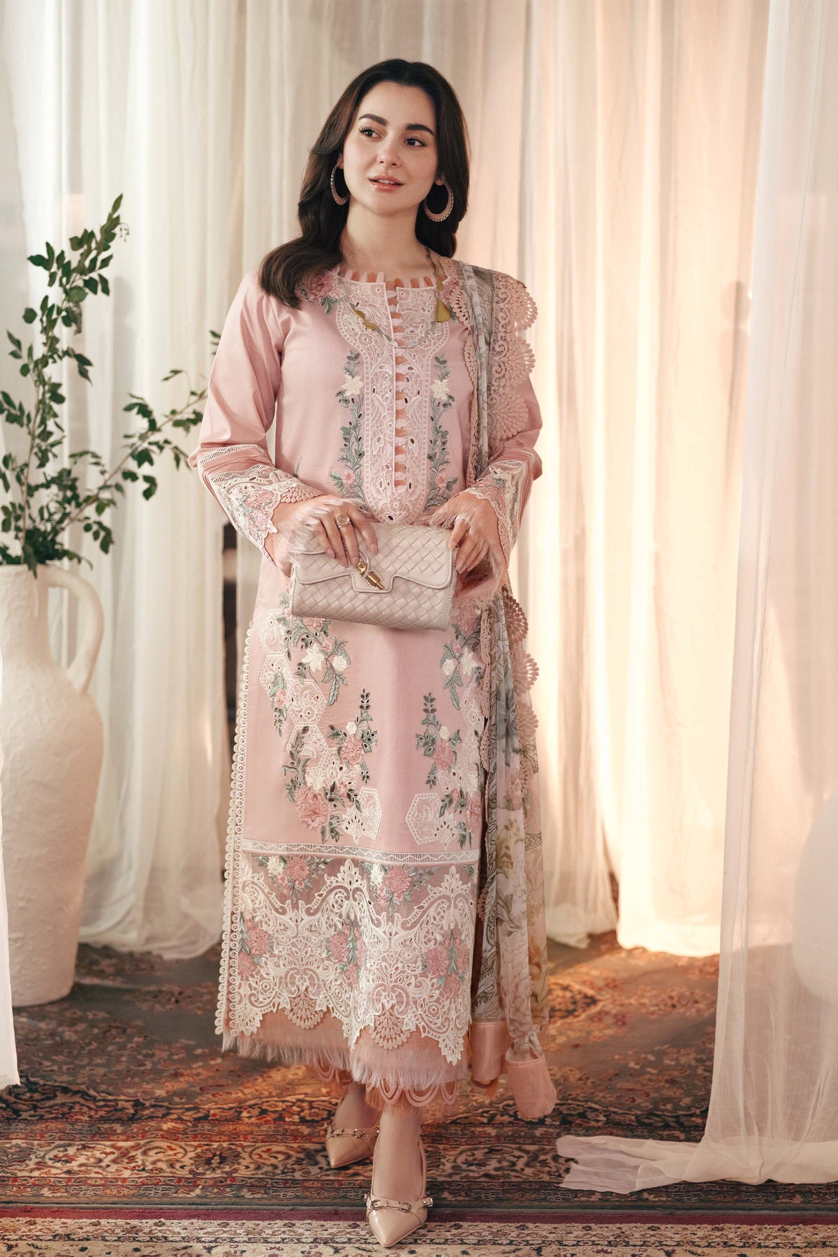 JADE-UNSTITCHED 3PC LAWN EMBROIDERED SUIT-PK-4517