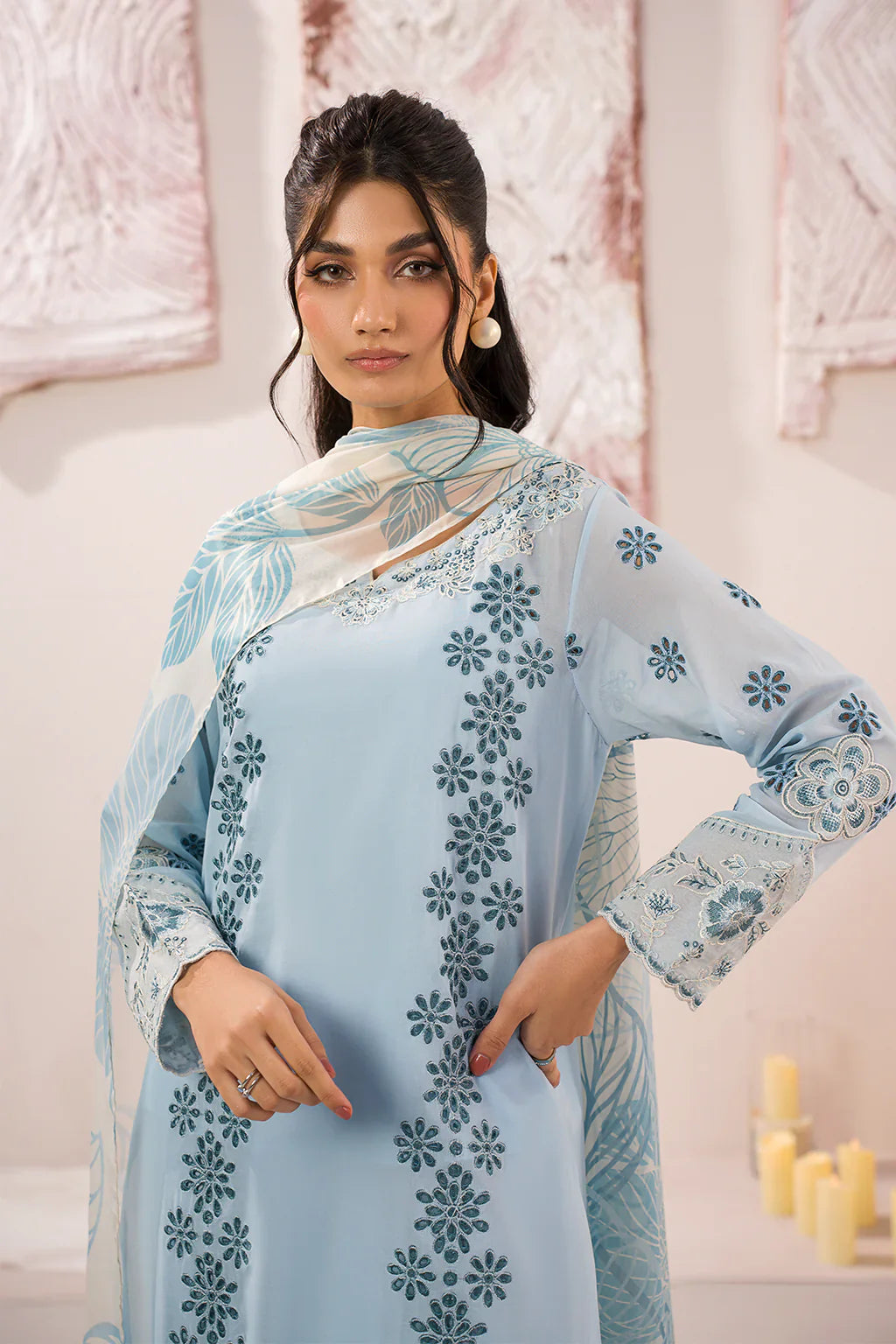IZNIK - UNSTITCHED 3PC LAWN BORER CHIKENKAARI EMBROIDERED SUIT-PK-5711
