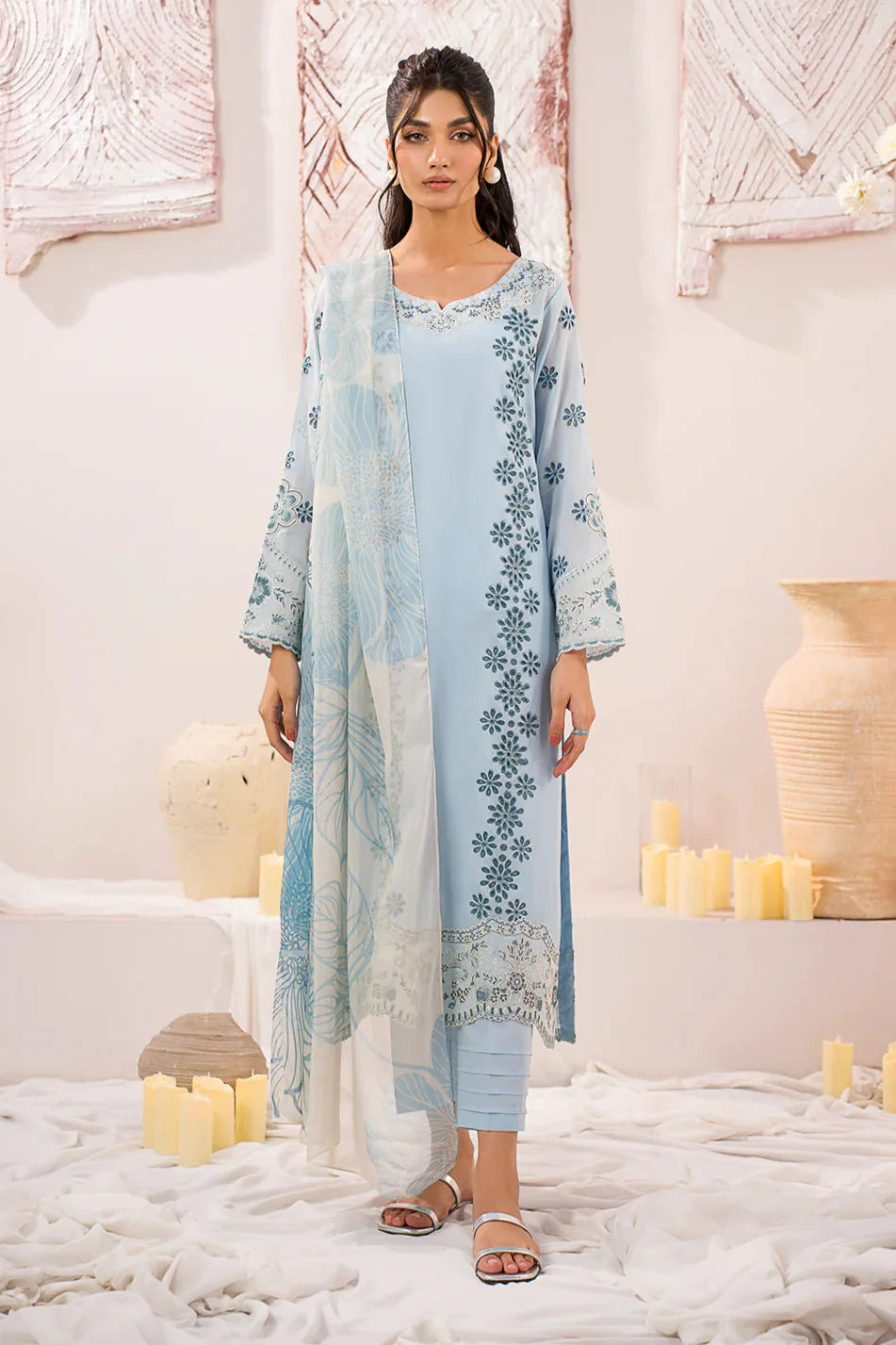 IZNIK - UNSTITCHED 3PC LAWN BORER CHIKENKAARI EMBROIDERED SUIT-PK-5711