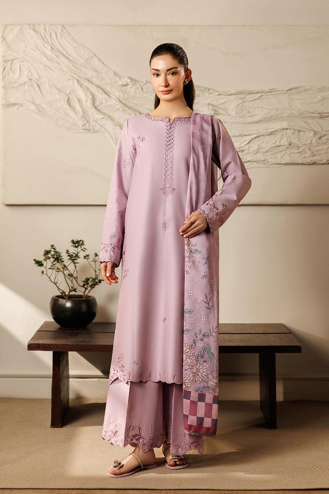 IZEL-UNSTITCHED 3PIECE LAWN EMBROIDERED SUIT-PK-4868