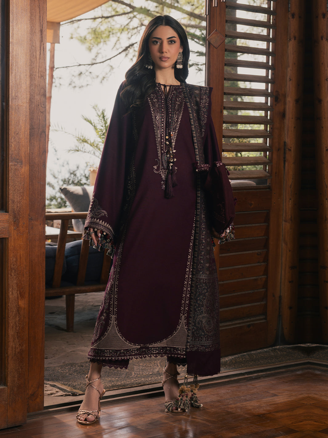 IZEL-UNSTITCHED 3PC DHANAK EMBROIDERED SUIT-PK-5324