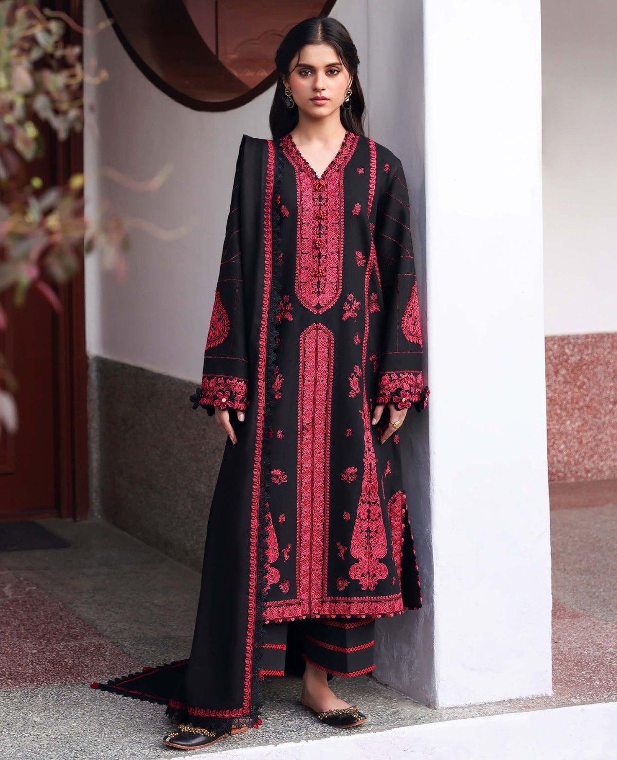 REPUBLIC WOMENSWEAR-UNSTITCHED 3PC DHANAK EMBROIDERED SUIT-PK-5233