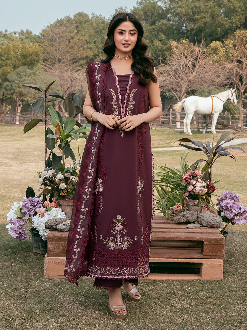 IZEL-UNSTITCHED 3PC LAWN EMBROIDERED SUIT-PK-4820