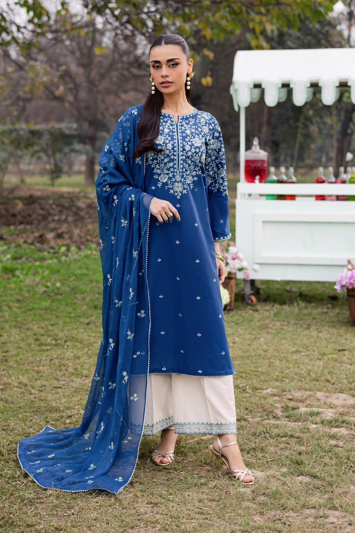 BATIK- UNSTITCHED 3PC LAWN EMBROIDERED SUIT-PK-4812