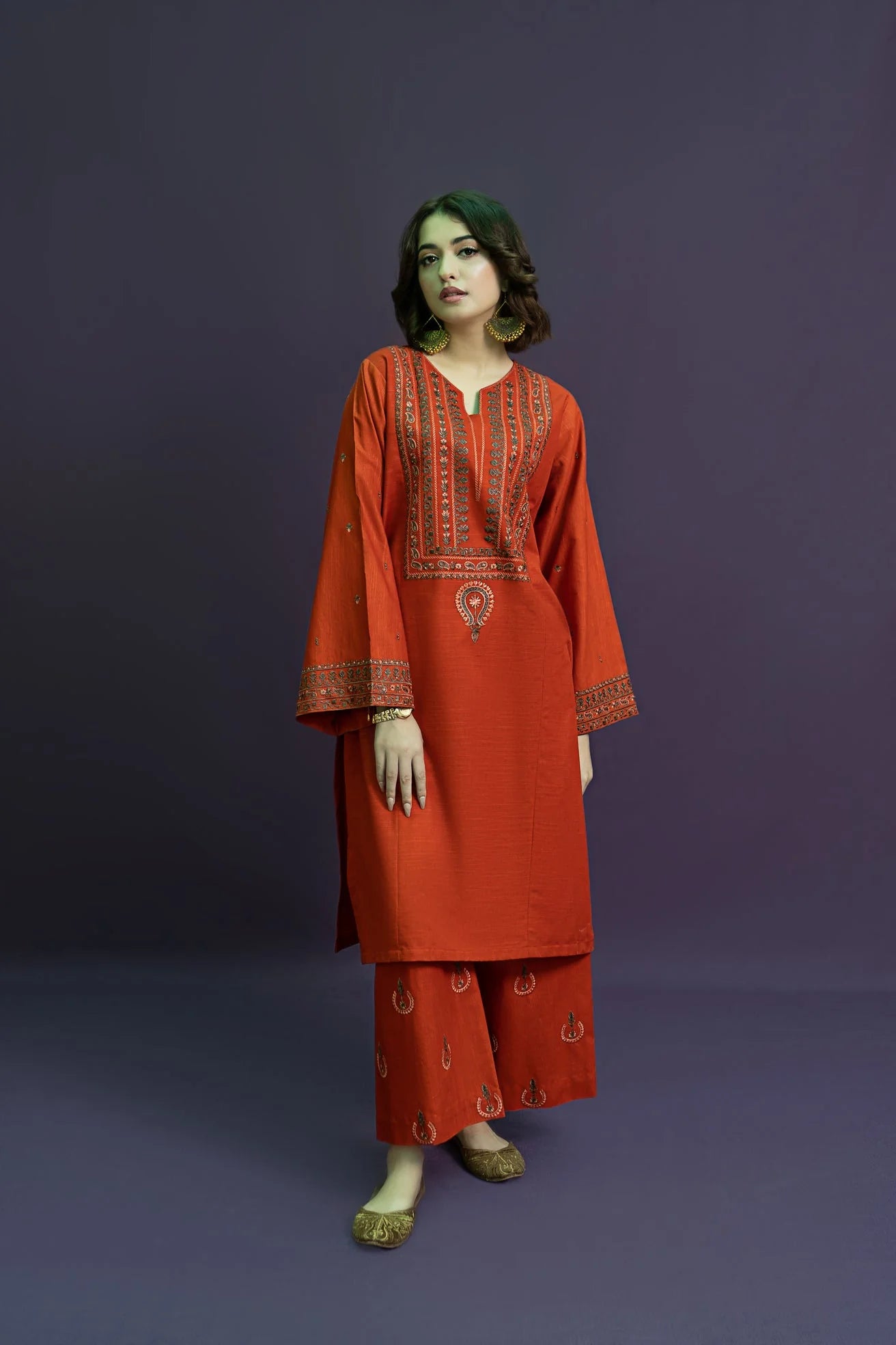 URGE-2PC LAWN EMBROIDRED SHIRT WITH AND EMBROIDRED TROUSER-PK-3126