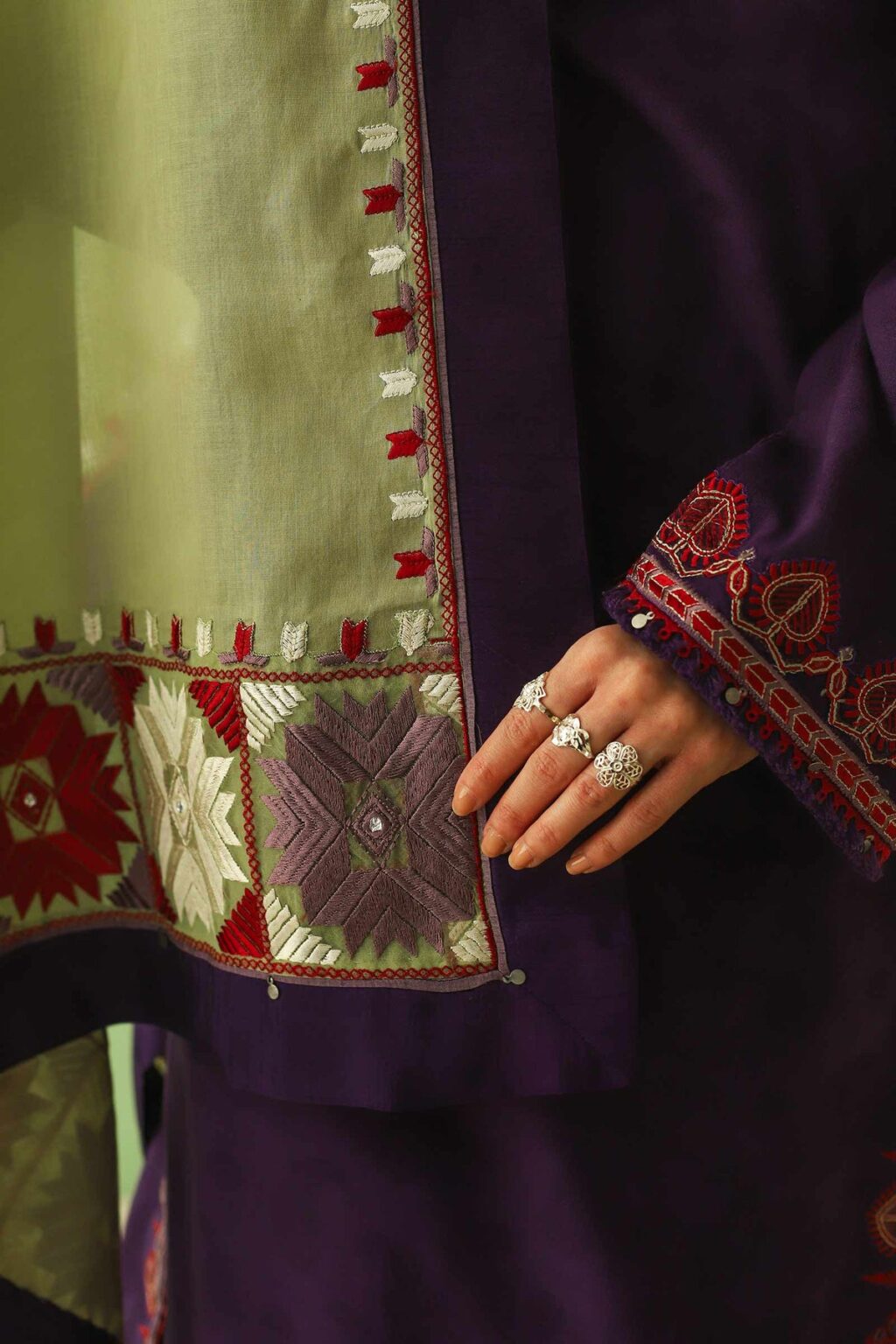 ZARASHAHJAHAN- 3PC DHANAK EMBROIDERED SHIRT WITH DHANAK EMBROIDERED SHAWL AND EMBROIDERED DHANAK TROUSER- EP-5037