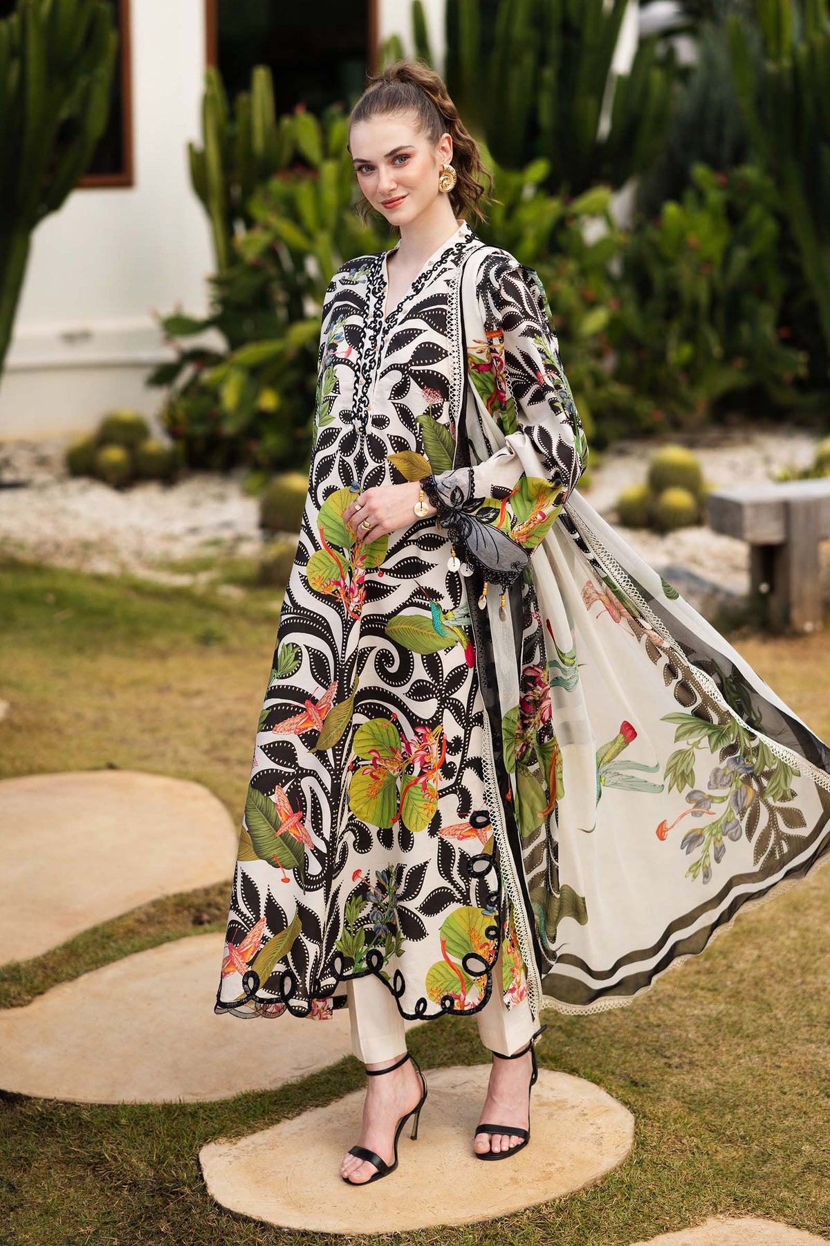 MARIA.B-UNSTITCHED 3PC LAWN DIGITAL PRINTED EMB SUIT-PK-1225