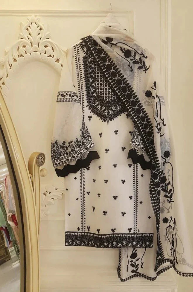 AGHA NOOR-UNSTITCHED 3PC LAWN HEAVY EMBROIDERED SUIT-PK-3524