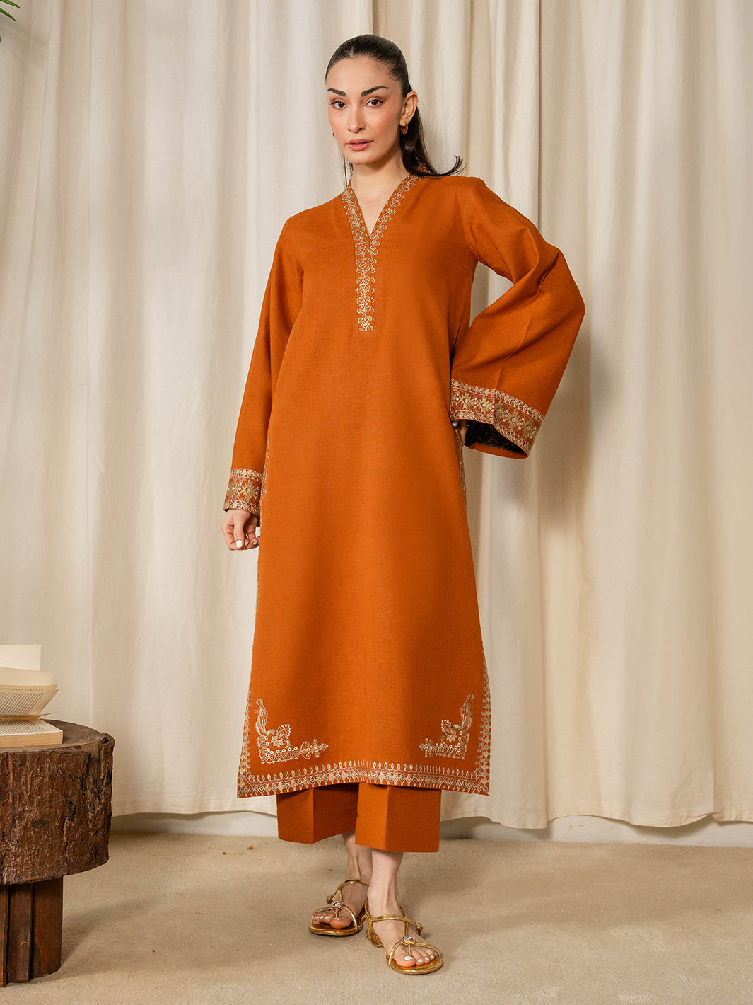 IZEL-UNSTITCHED 2PIECE DHANAK EMBROIDERED SUIT-PK-15082