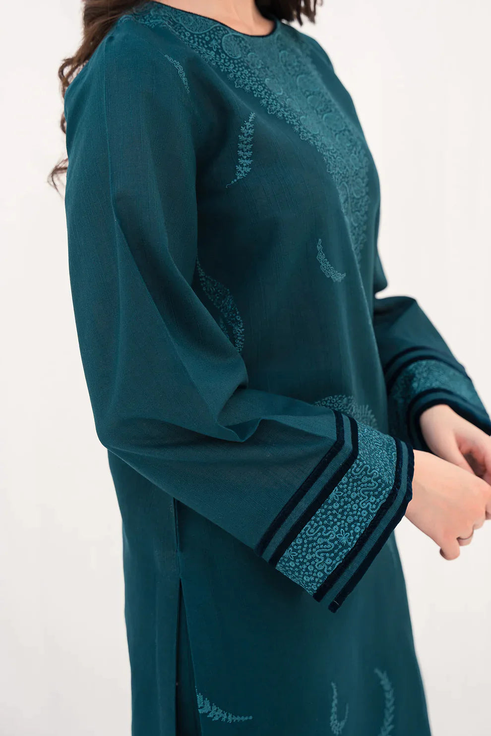 JAZMIN 2PC -DHANAK HEAVY EMBROIDERED SHIRT  WITH HEAVY EMBROIDERED SLEEVES & TROUSER- EP-5078