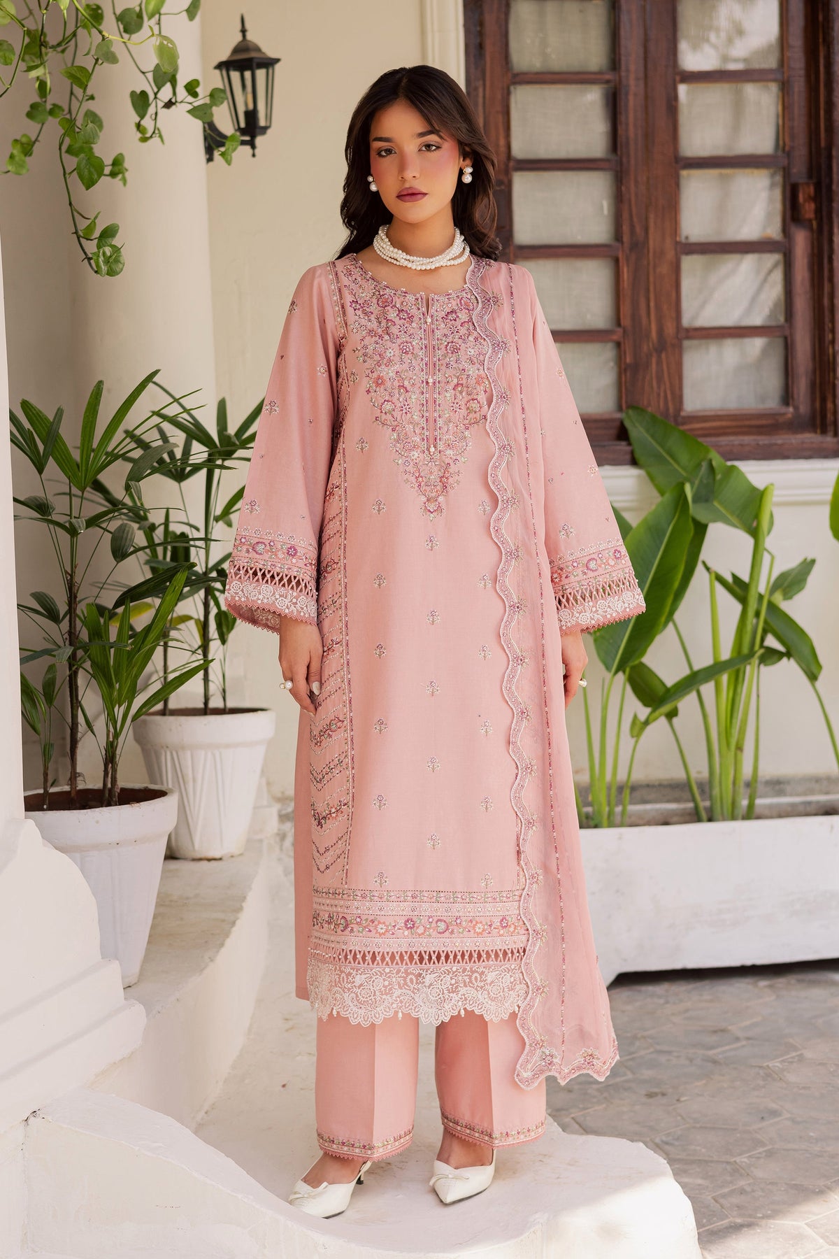 BATIK-UNSTITCHED 3PC LAWN HEAVY EMBROIDERED SUIT-PK-4743