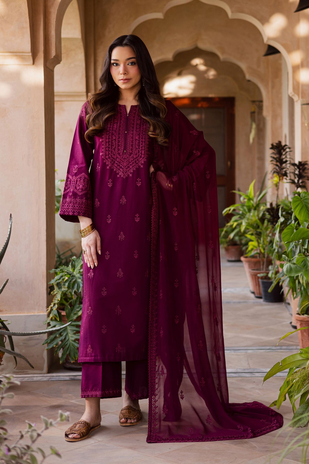 BATIK-UNSTITCHED 3PC LAWN EMBROIDERED SUIT-PK-4696