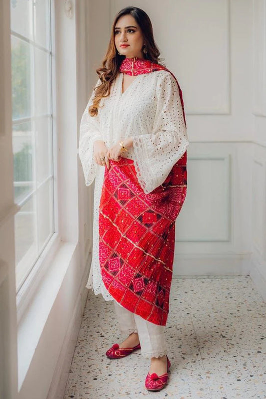 MARIA-B 3PC LAWN CHIKENKARI EMBROIDERED SHIRT WITH CHUNRI PRINT DUPATTA & TROUSER-PK-4002