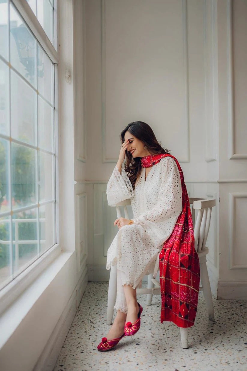 MARIA-B 3PC LAWN CHIKENKARI EMBROIDERED SHIRT WITH CHUNRI PRINT DUPATTA & TROUSER-PK-4002