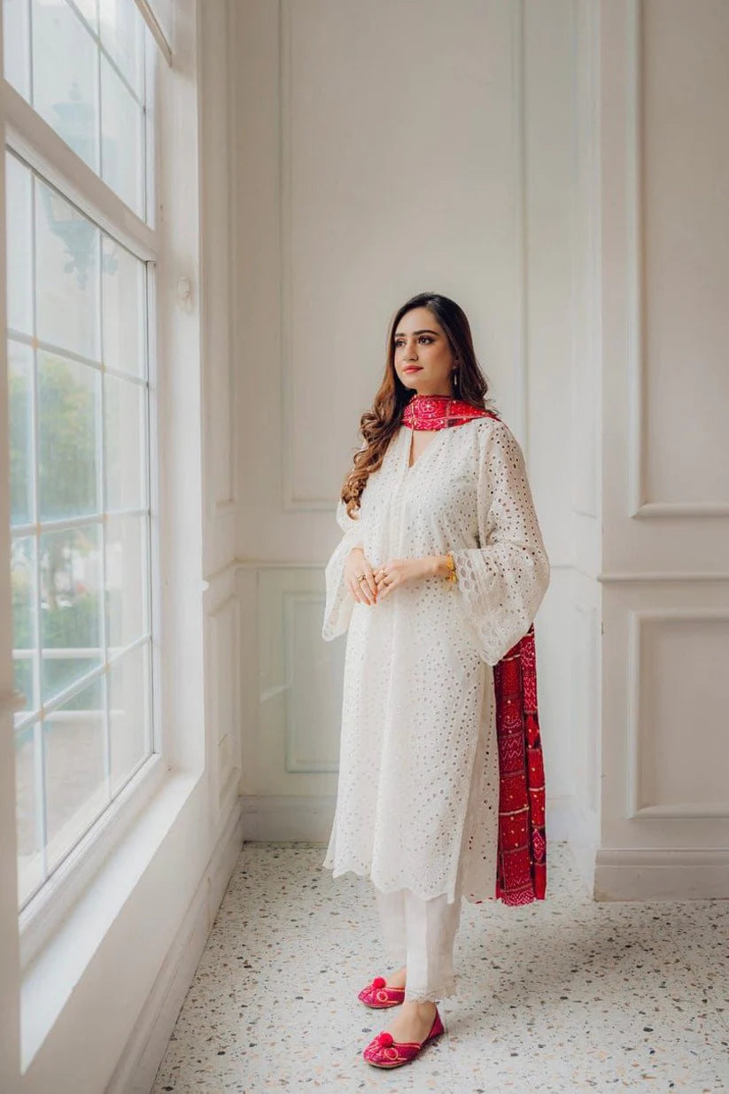 MARIA-B 3PC LAWN CHIKENKARI EMBROIDERED SHIRT WITH CHUNRI PRINT DUPATTA & TROUSER-PK-4002