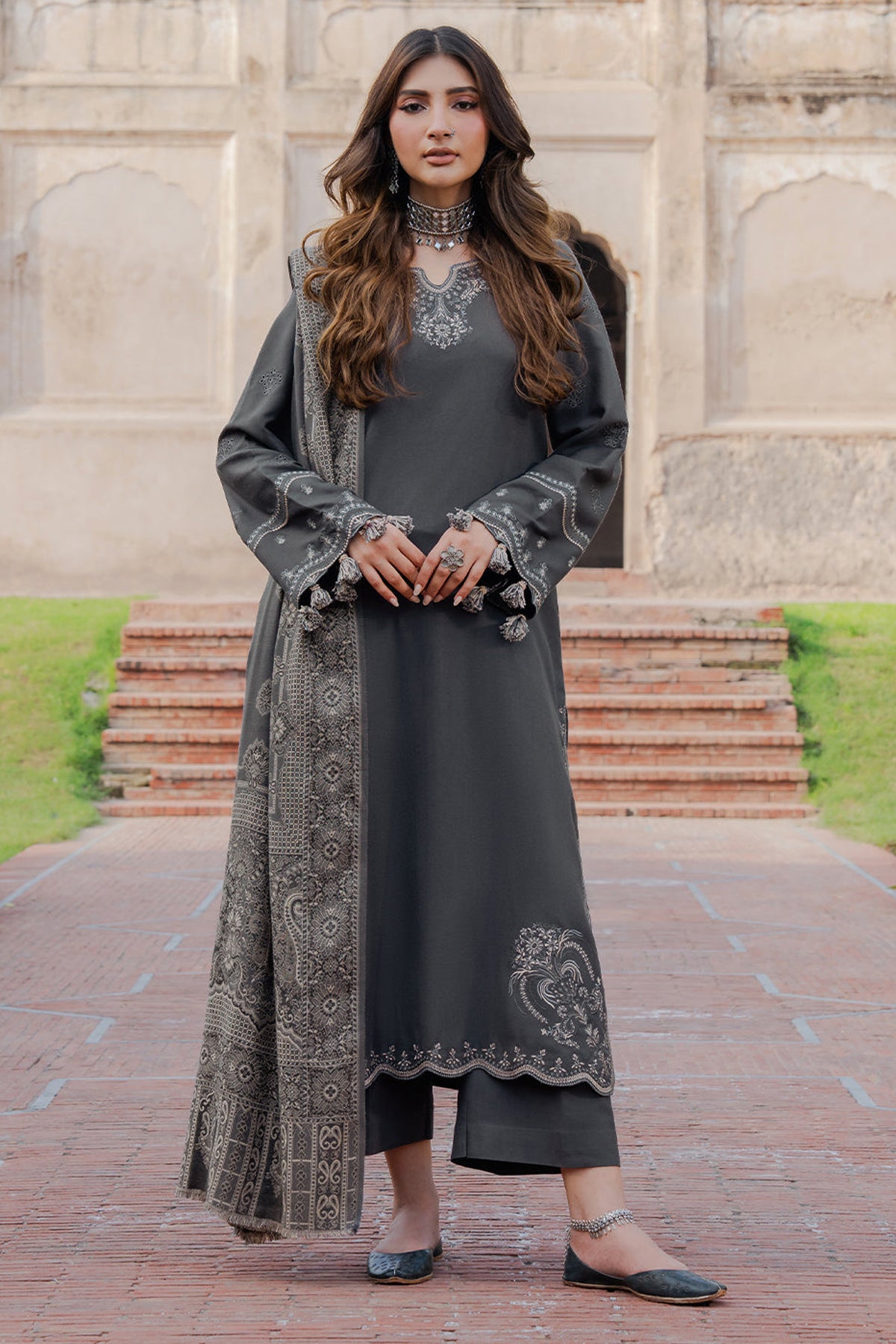 IZEL-UNSTITCHED 3PC DHANAK EMBROIDERED SUIT-PK-4359