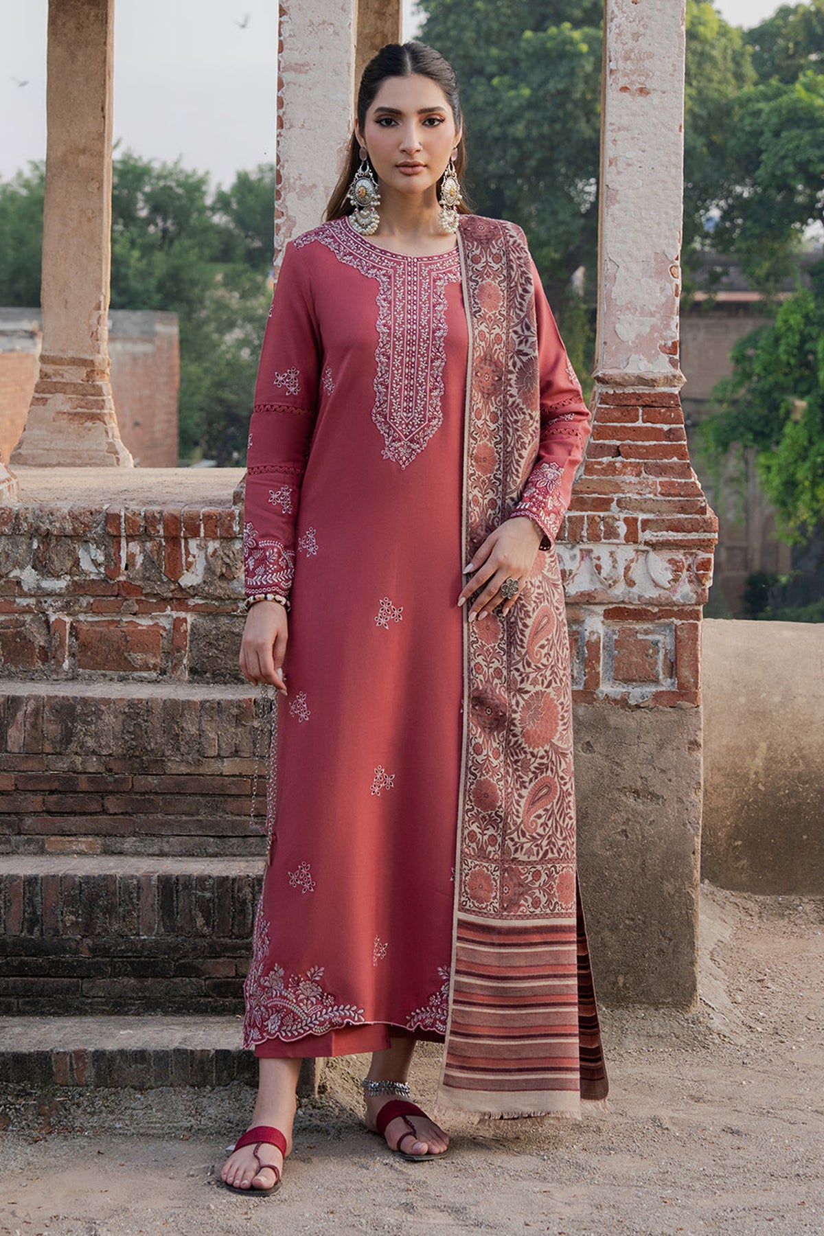 IZEL-UNSTITCHED 3PC DHANAK EMBROIDERED SUIT-PK-4356