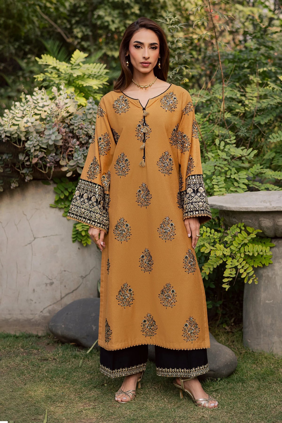 BATIK-UNSTITCHED 2PC LAWN SEQUIN EMBROIDERED SUIT-PK-239