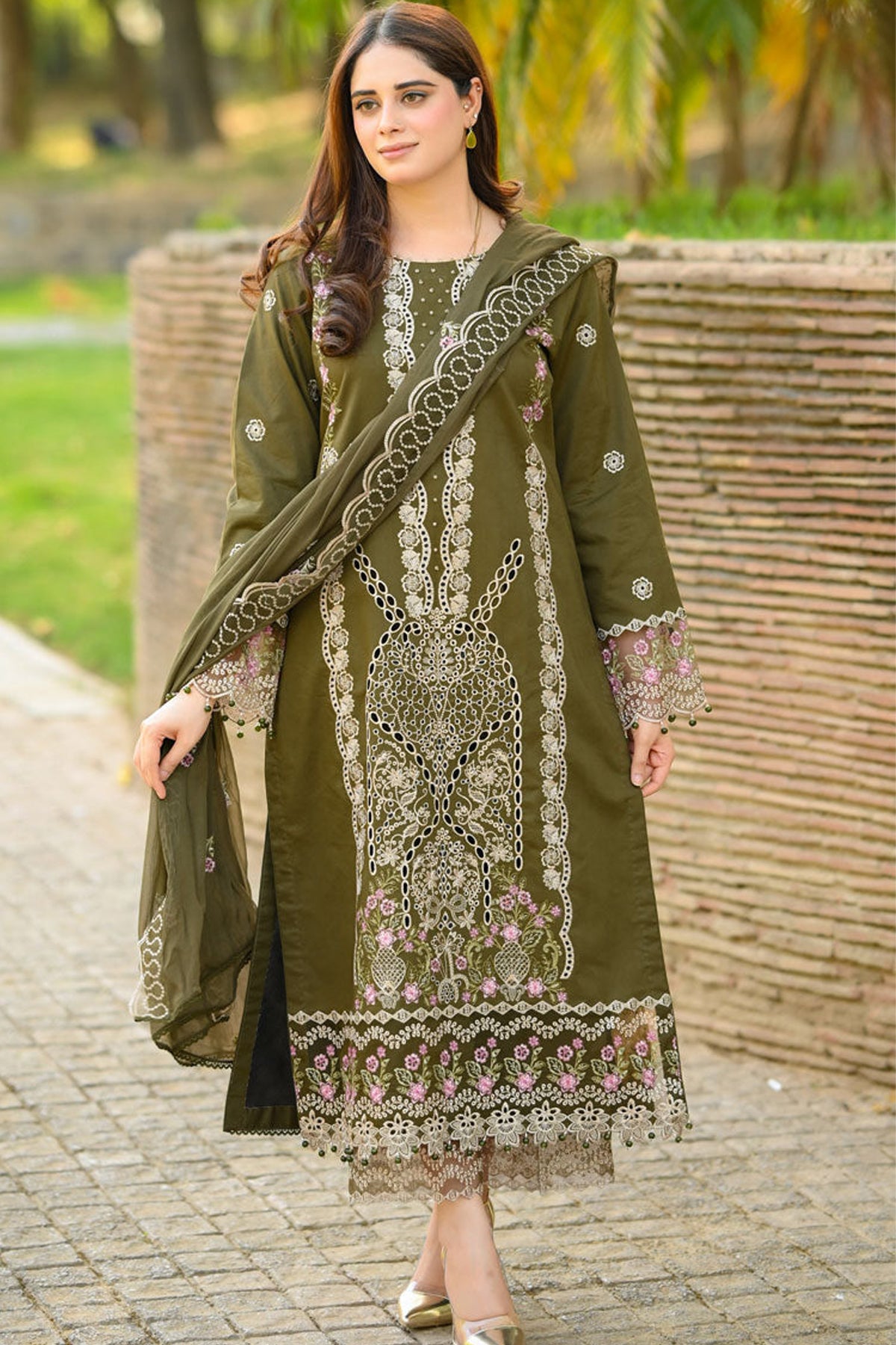LIBAAS-UNSTITCHED 3PC KARANDI HEAVY EMBROIDERED SUIT-PK-5810