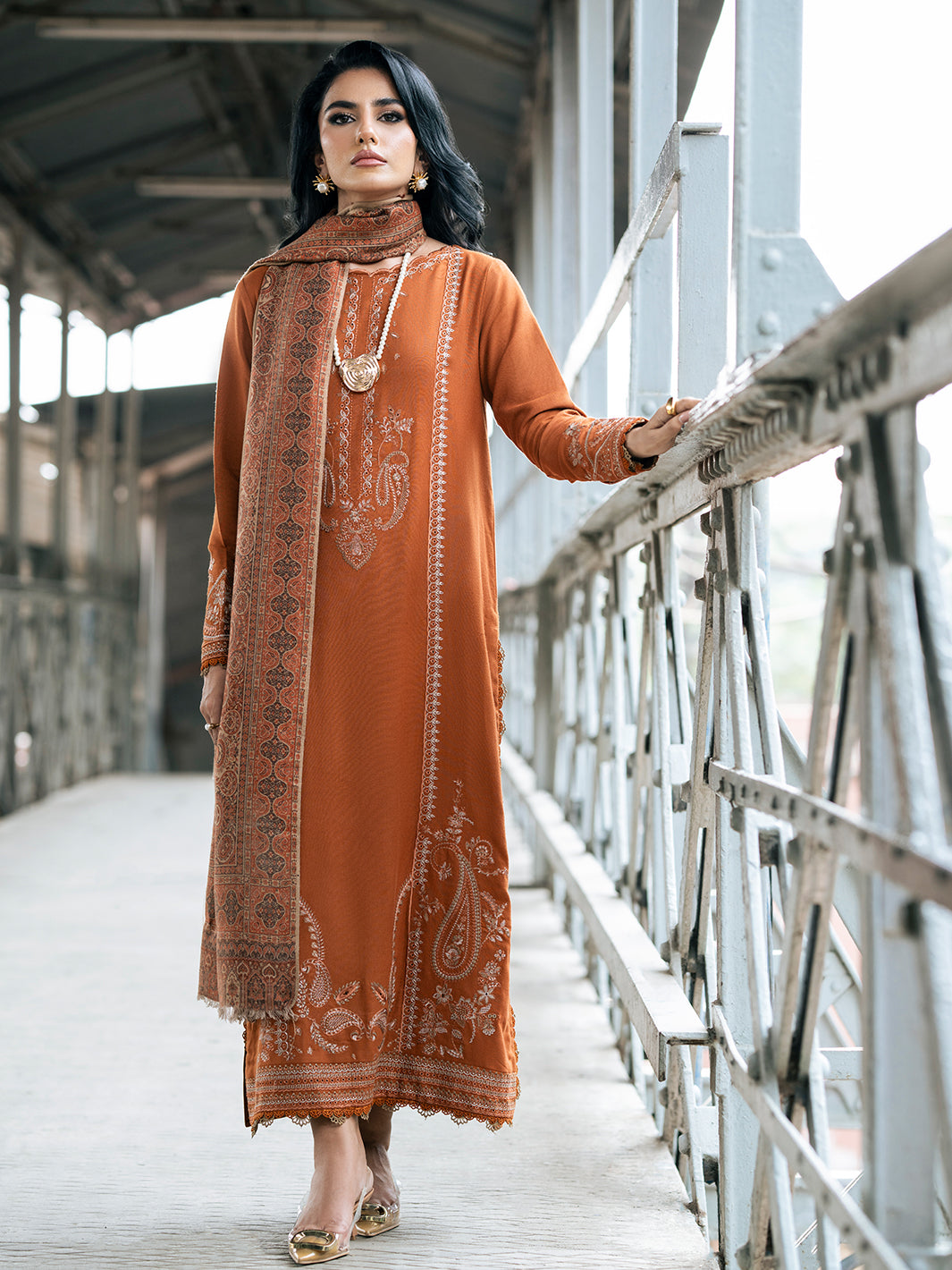 IZEL-UNSTITCHED 3PC DHANAK EMBROIDERED SUIT-PK-5812