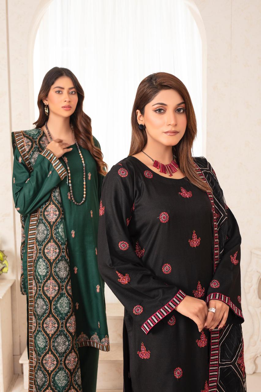 ELAAN.PK -3PC DHANAK EMBROIDERED SHIRT WITH DHANAK HEAVY CUTWORK EMBROIDERED SHAWL AND TROUSER-EP-004