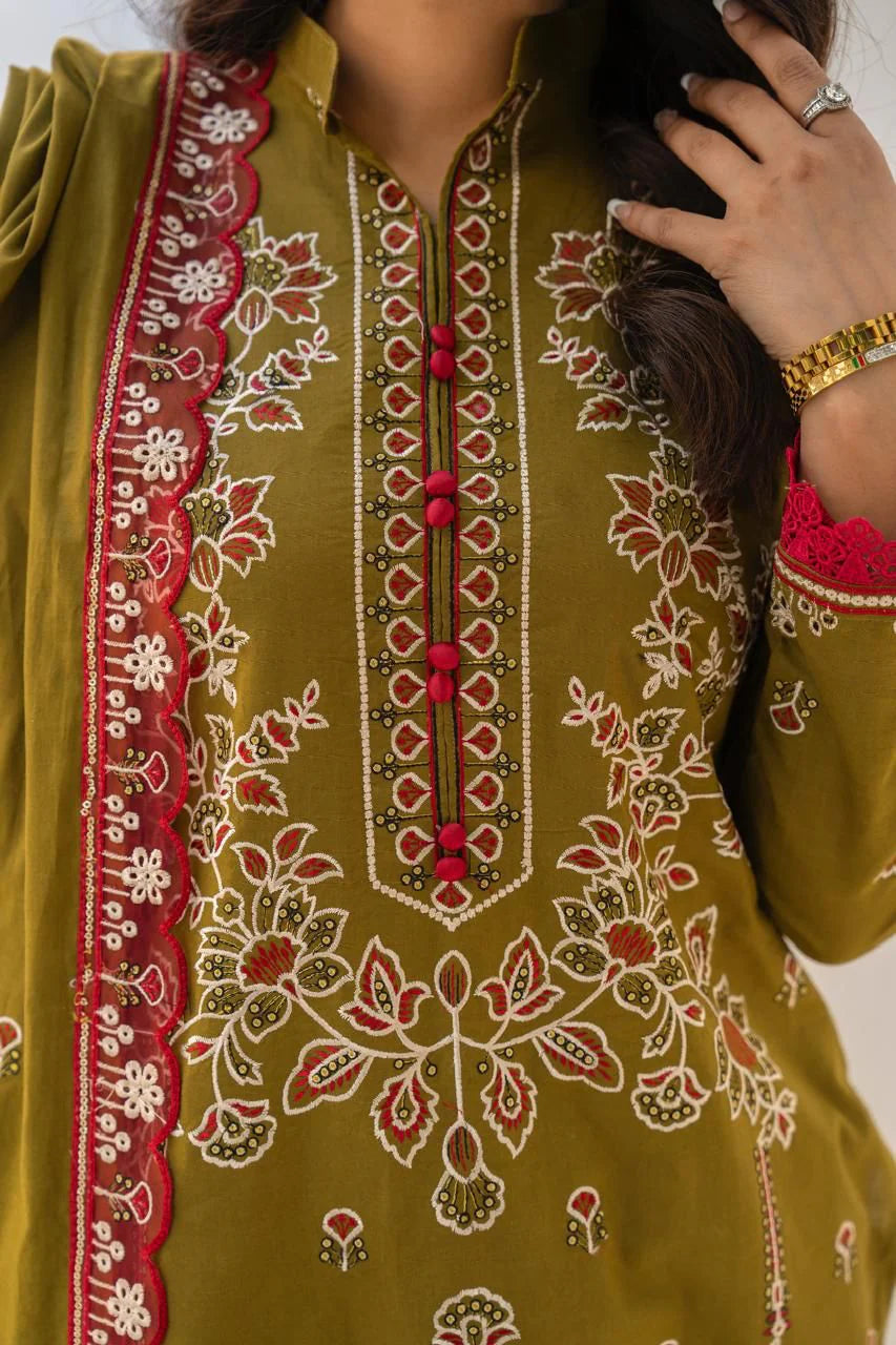 PULK-3PC LAWN EMBROIDERED SHIRT WITH LAWN EMBROIDERED READY TO WEAR DUPATTA-PK-5590