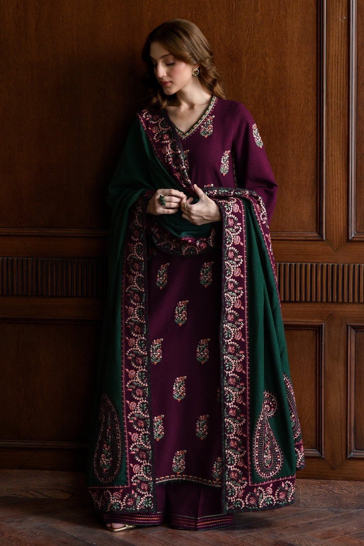 BATIK-UNSTITCHED 3PC LAWN EMBROIDERED SUIT-PK-4797