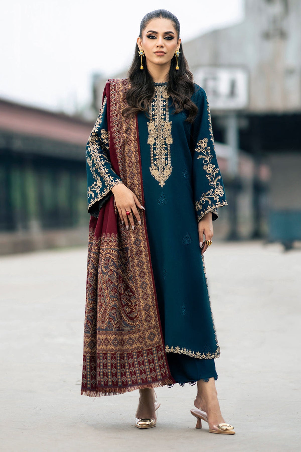 IZEL-UNSTITCHED 3PC DHANAK EMBROIDERED SUIT-PK-5806